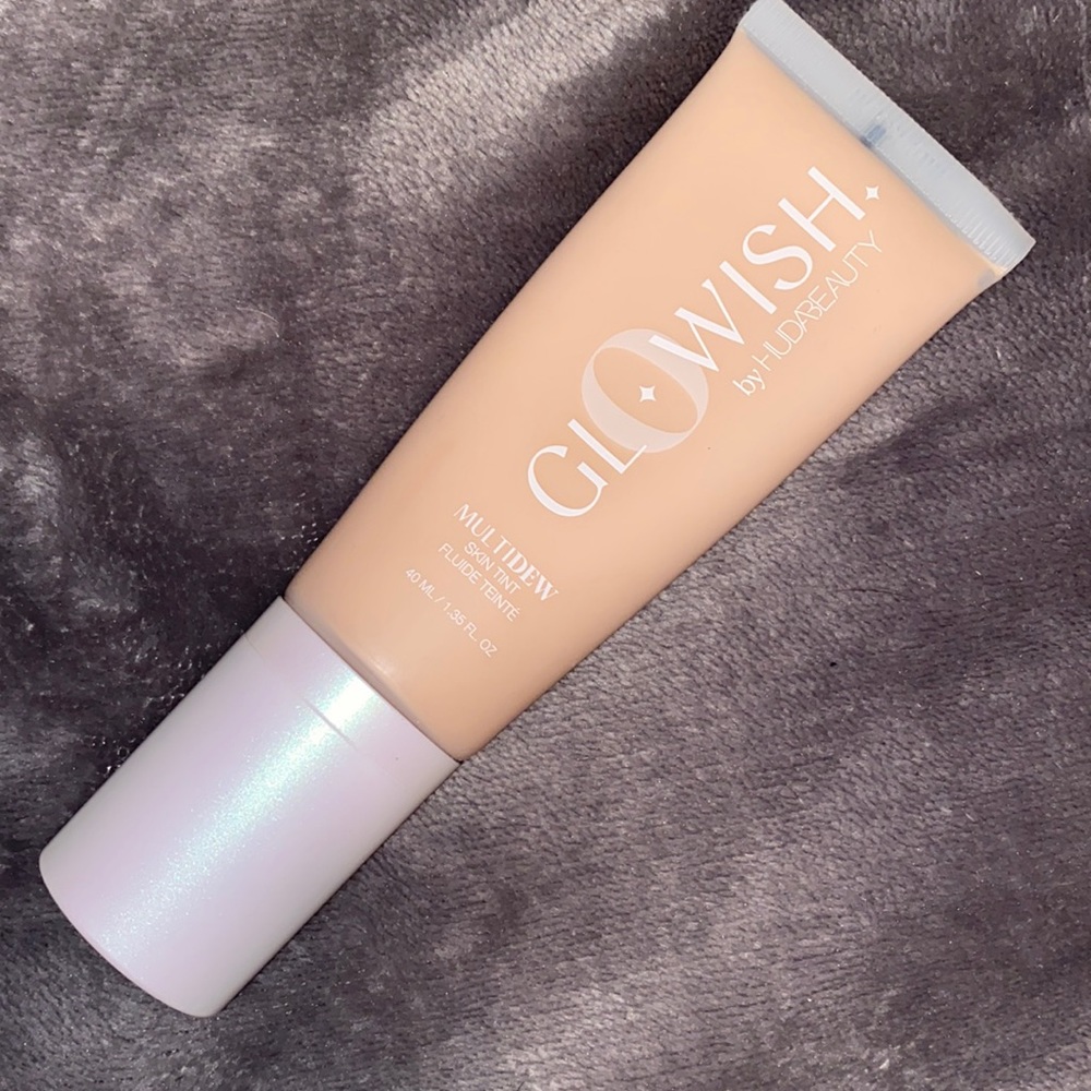 Glowish Multidew Skin Tint by Huda Beauty